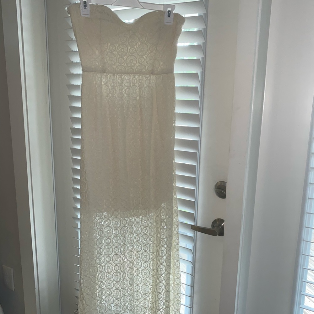 White strapless dress